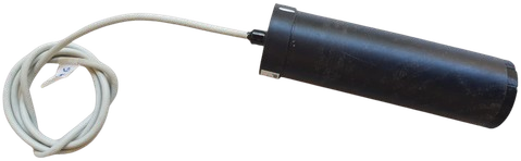 Sensor laser SVL-001 instalado verticalmente no tanque